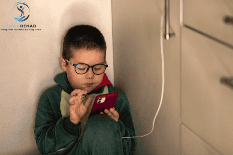 Trẻ Ít Vận Động, Lười Vận Động Có Đáng Lo? 2026 | ChildRehab