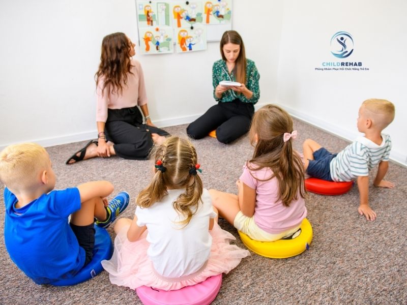 Trị Liệu Nhóm Cho Trẻ Là Gì? Hướng Dẫn A–Z 2026 | ChildRehab
