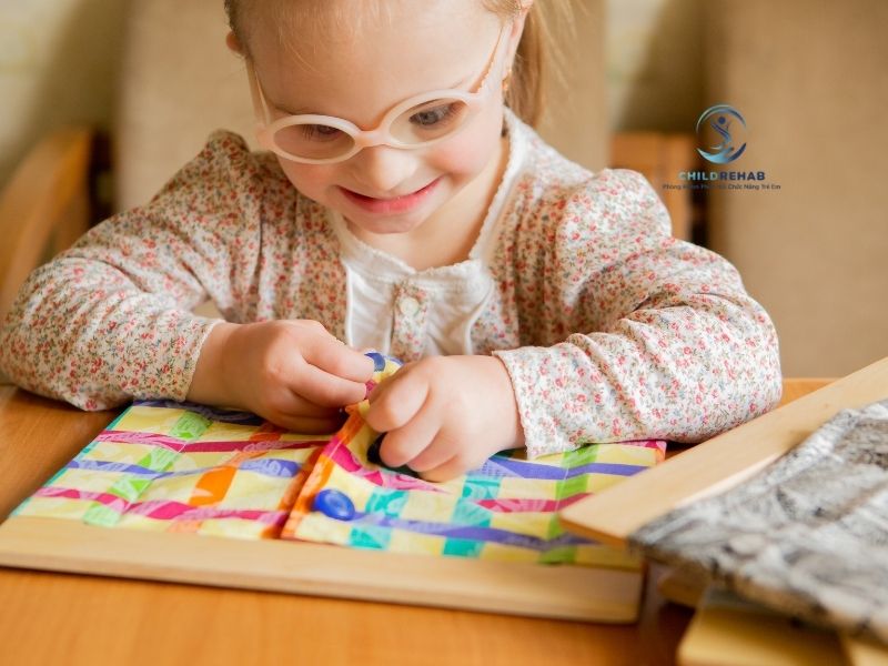 Trị Liệu Nhóm Rèn Luyện Kỹ Năng Tự Lập Cho Trẻ 2026 | ChildRehab