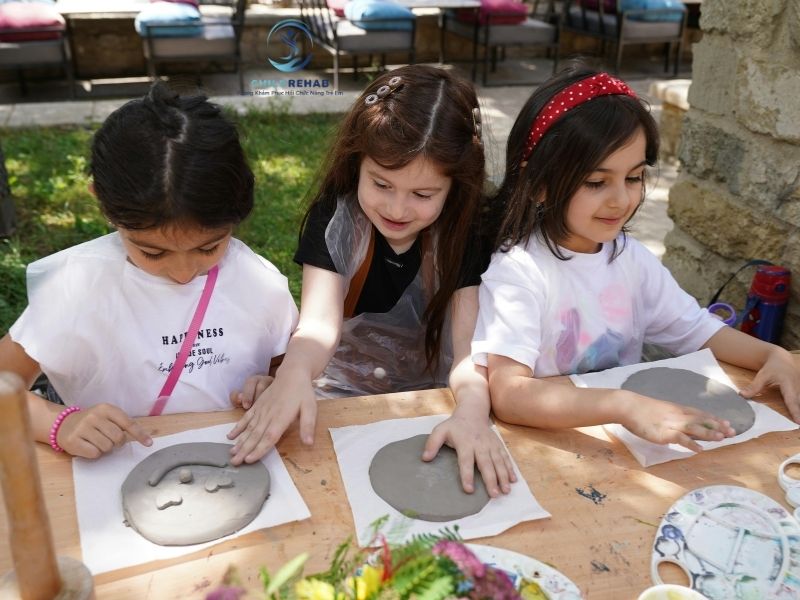 Trị Liệu Nhóm Cải Thiện Hành Vi Cho Trẻ 2026 | ChildRehab