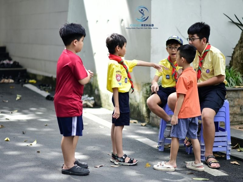 Trị Liệu Nhóm Phát Triển Khả Năng Hợp Tác & Chia Sẻ 2026 | ChildRehab