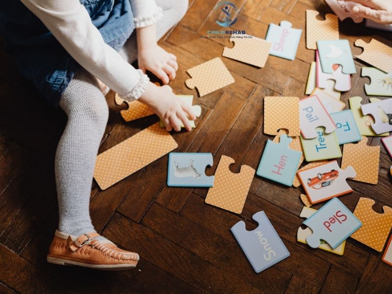 Trị Liệu Nhóm Phát Triển Tư Duy & Nhận Thức Cho Trẻ 2026 | ChildRehab