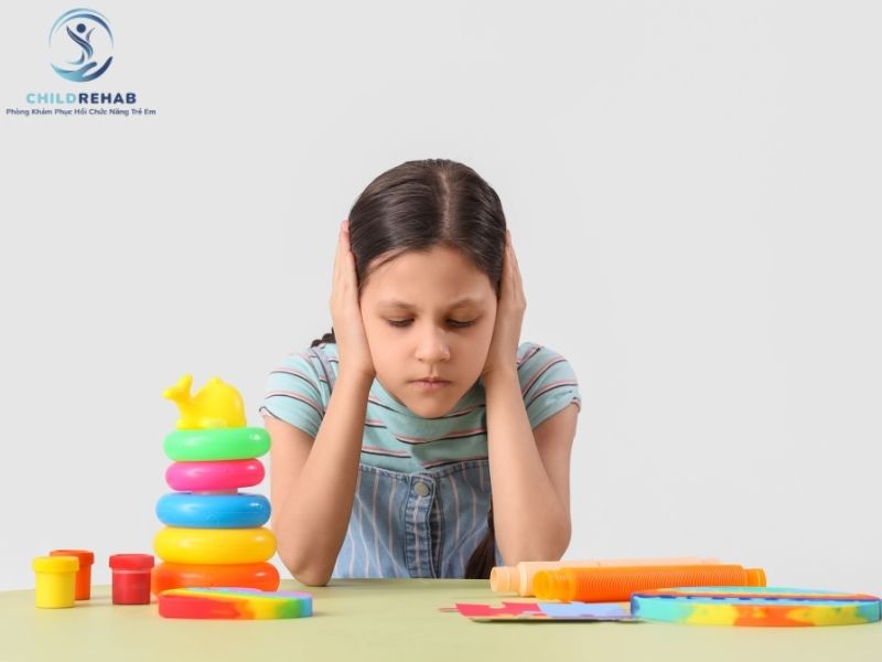 Trẻ Nhạy Cảm Giác Quan Có Cần Hoạt Động Trị Liệu? 2026 | ChildRehab