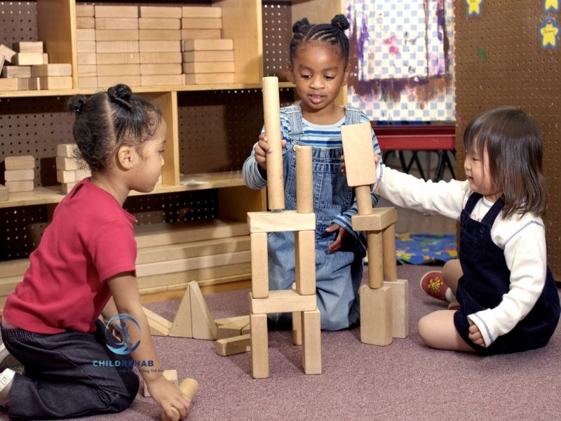 TEACCH Và Floortime: Nên Chọn Phương Pháp Nào? 2026 | ChildRehab