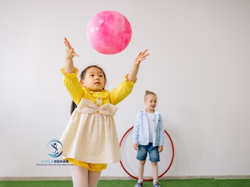 Tổng Quan Phương Pháp TEACCH Trong Can Thiệp Tự Kỷ 2026 | ChildRehab