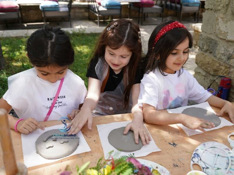 Cách Theo Dõi Tiến Bộ Khi Chơi Floortime Với Trẻ 2026 | ChildRehab