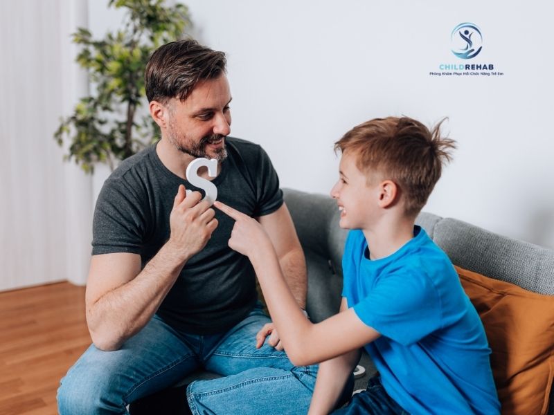 Hòa Nhập Cảm Giác Kết Hợp Âm Ngữ Trị Liệu Có Hiệu Quả Không? 2026 | ChildRehab