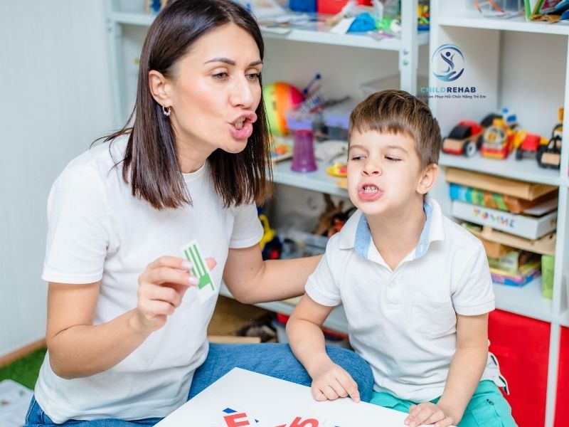 Lộ Trình Âm Ngữ Trị Liệu Cá Nhân Hóa Cho Trẻ 2026 | ChildRehab