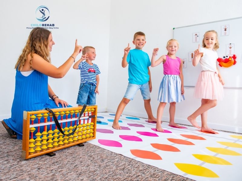 Trị Liệu Nhóm Cho Trẻ Khó Hòa Nhập Có Hiệu Quả Không? 2026 | ChildRehab