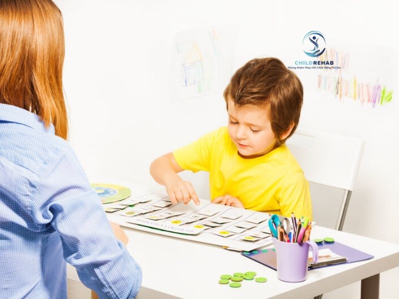 Liệu Pháp PECS Có Giúp Trẻ Biết Nói Không? 2026 | ChildRehab