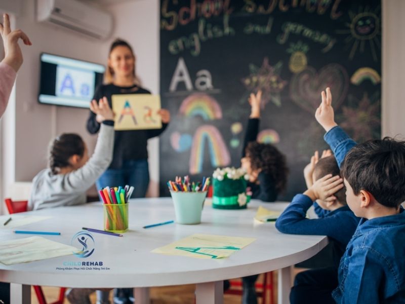 Bao Lâu Trẻ Tiến Bộ Khi Áp Dụng PECS? 2026 | ChildRehab