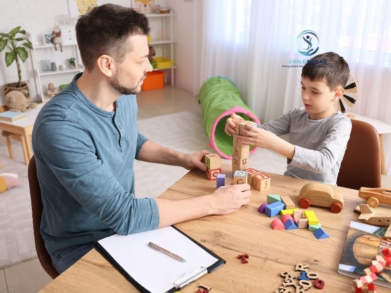 Lộ Trình Can Thiệp ABA Cho Trẻ Tự Kỷ 2026 | ChildRehab