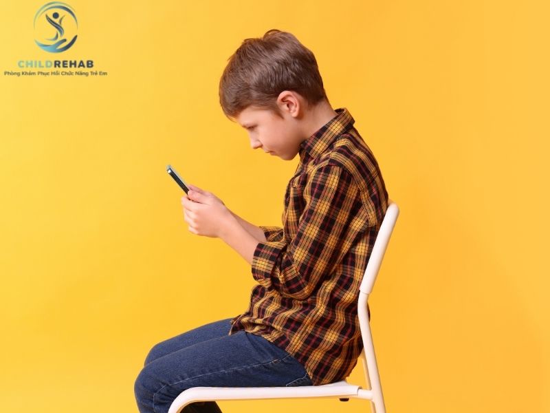 Sai Tư Thế Ở Trẻ Có Tự Hết Không? Khi Nào Không Nên Chủ Quan 2026 | ChildRehab