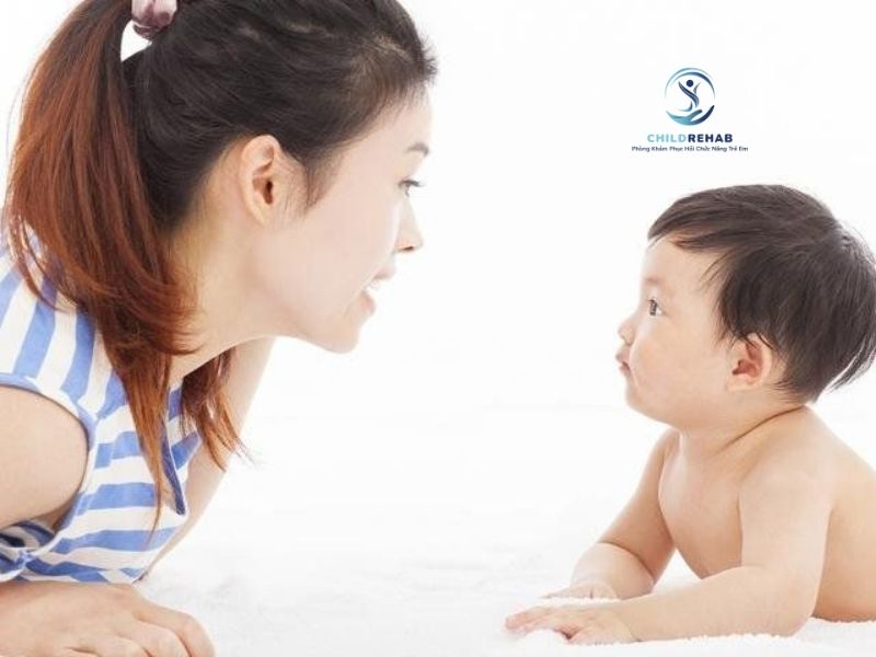 Mốc Phát Triển Ngôn Ngữ Chuẩn Theo Độ Tuổi 2026 | ChildRehab