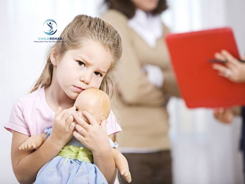 Phụ Huynh Cần Chuẩn Bị Gì Khi Đưa Trẻ Chậm Nói Đi Can Thiệp? 2026 | ChildRehab