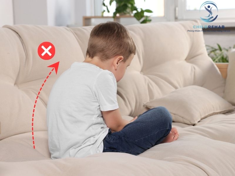 Yếu Cơ Tư Thế Có Khiến Trẻ Dễ Bị Sai Tư Thế Không? 2026 | ChildRehab