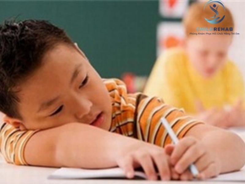 Sai Tư Thế Ở Trẻ 10 Tuổi Có Phải Dấu Hiệu Đáng Lo Không? 2026 | ChildRehab