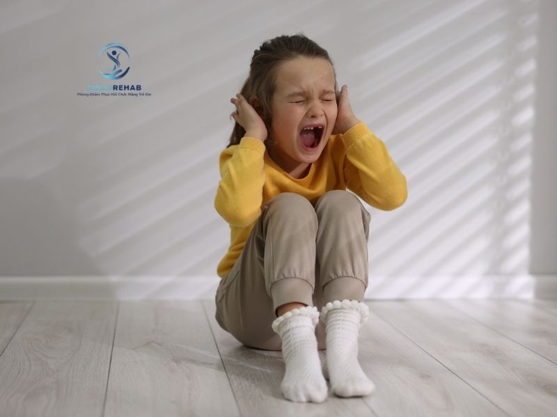 Trẻ Tự Kỷ Là Gì? Dấu Hiệu Nhận Biết Sớm 2026 | ChildRehab