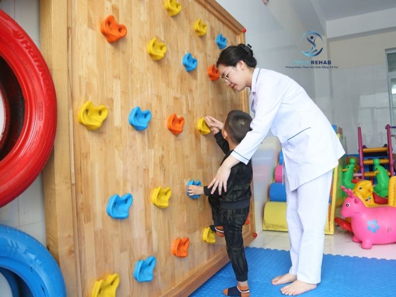 Hoạt Động Trị Liệu Cho Trẻ Tự Kỷ 2026 | ChildRehab