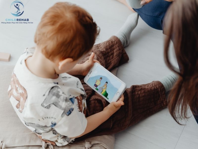 Gù Lưng Ở Trẻ Có Nguy Hiểm Không? Khi Nào Không Nên Chủ Quan 2026 | ChildRehab