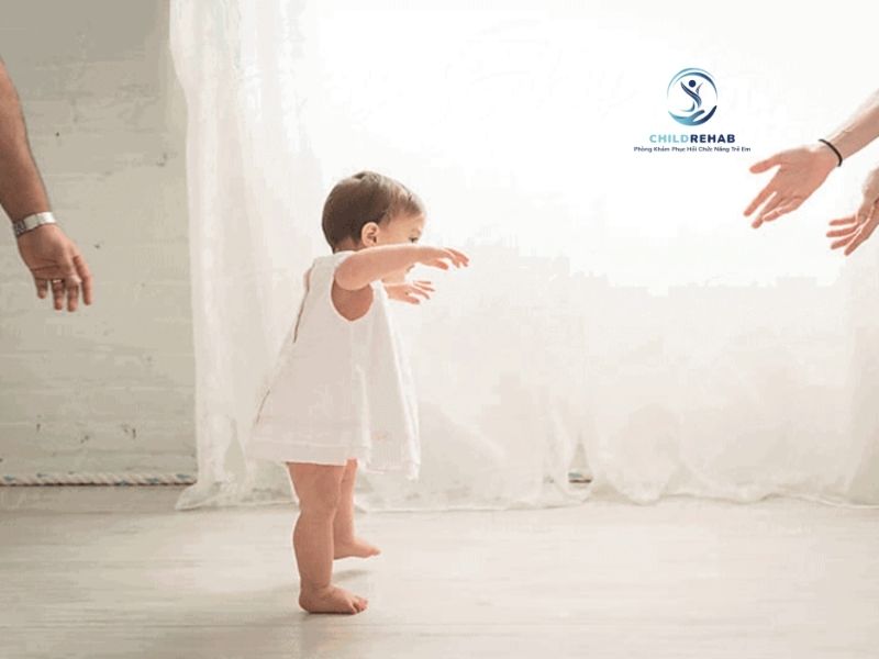 Trẻ Đi Không Vững Có Bình Thường Không? 2026 | ChildRehab
