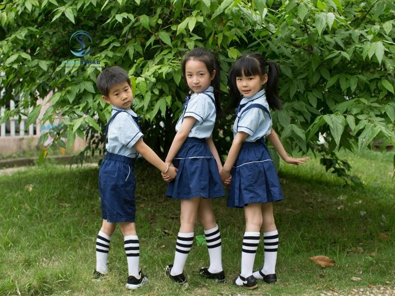 Trẻ Chậm Hơn Bạn Cùng Tuổi Có Phải Vấn Đề Không? 2026 | ChildRehab