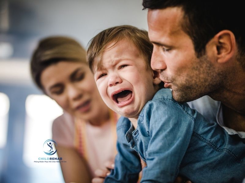 Trẻ Hay Ăn Vạ Có Phải Bất Thường Không? 2026 | ChildRehab