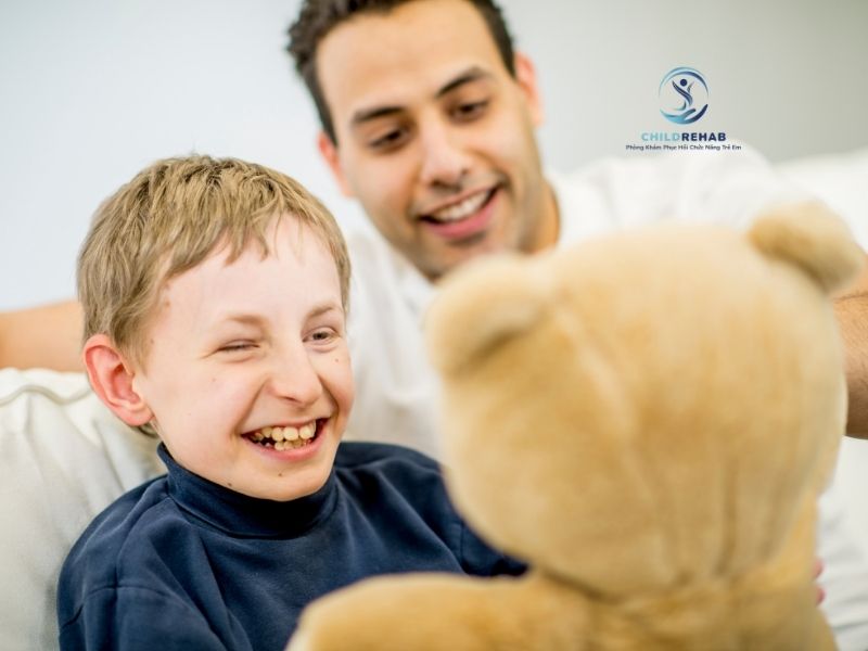 Cha Mẹ Nên Làm Gì Khi Nghi Ngờ Trẻ Chậm Phát Triển? 2026 | ChildRehab