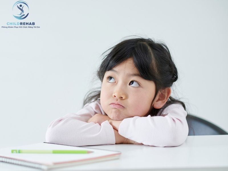 Gù Lưng Ở Trẻ Có Liên Quan Đến Cong Vẹo Cột Sống Không? 2026 | ChildRehab