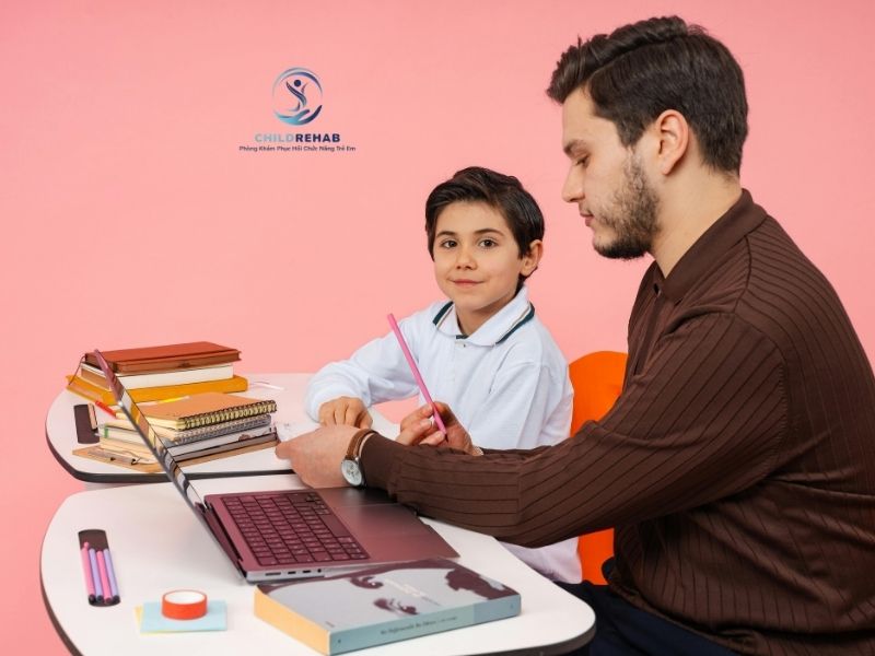 Bài Tập Kích Thích Trẻ Nói Tại Nhà Phụ Huynh Nên Biết 2026 | ChildRehab