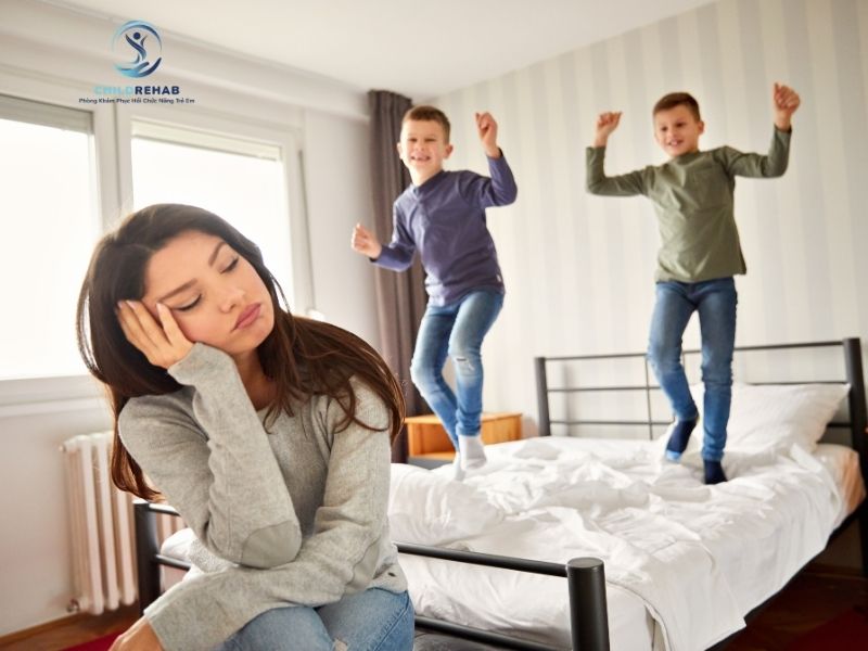 Trẻ Tăng Động – ADHD Là Gì? Dấu Hiệu Nhận Biết Sớm 2026 | ChildRehab