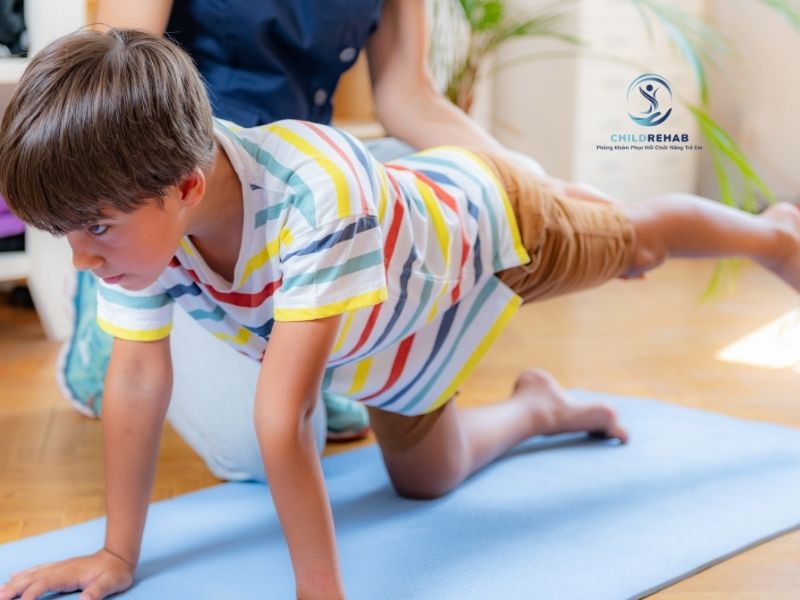 Bài Tập Cho Trẻ Đi Dáng Bất Thường Tại Nhà 2026 | ChildRehab