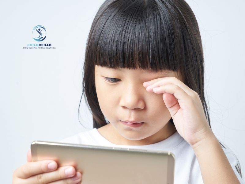 Khi Nào Trẻ Cần Can Thiệp Vận Động Thay Vì Chỉ Tập Tại Nhà? 2026 | ChildRehab