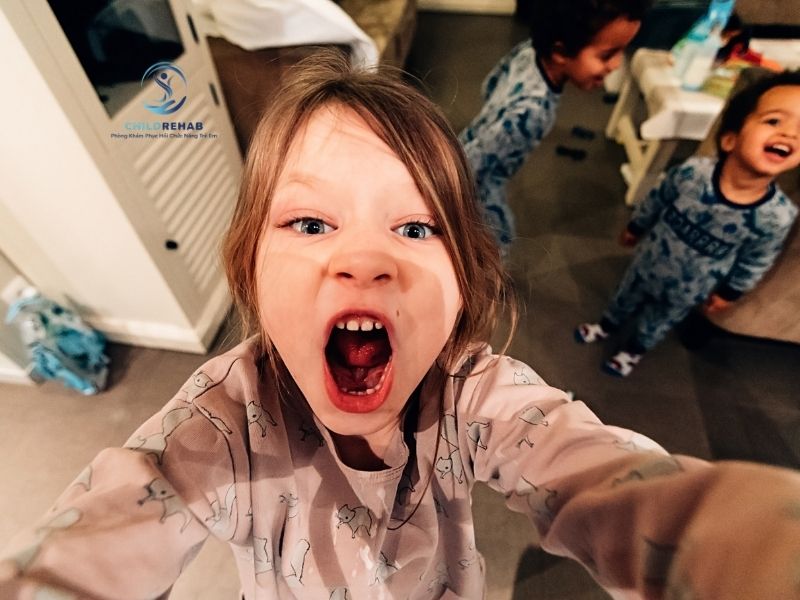 Trẻ La Hét Khi Không Được Đáp Ứng, Cha Mẹ Nên Phản Ứng Thế Nào? 2026 | ChildRehab