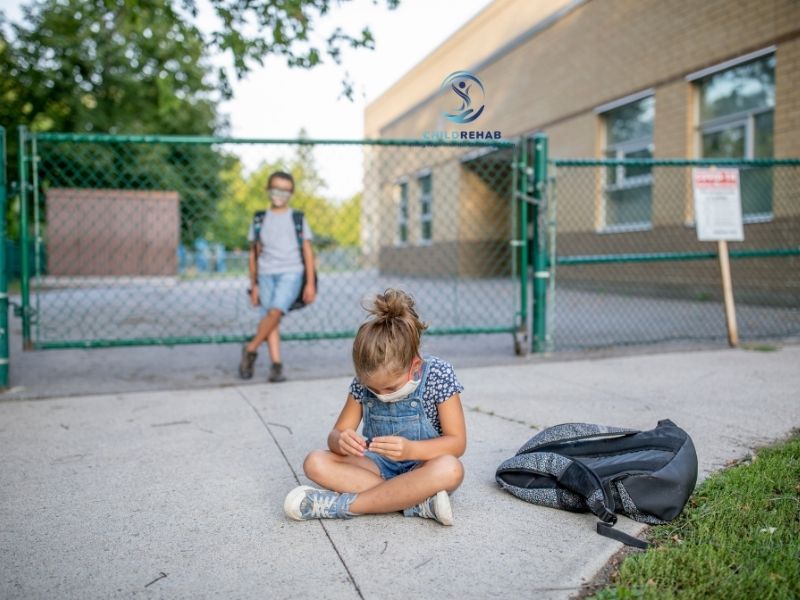 Mỗi Sáng Đưa Con Đi Học Đều Căng Thẳng, Cha Mẹ Nên Làm Gì? 2026 | ChildRehab