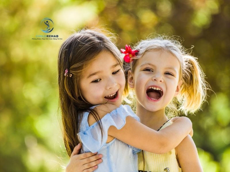 Khen Trẻ Thế Nào Để Con Hợp Tác Và Tự Tin Hơn? 2026 | ChildRehab