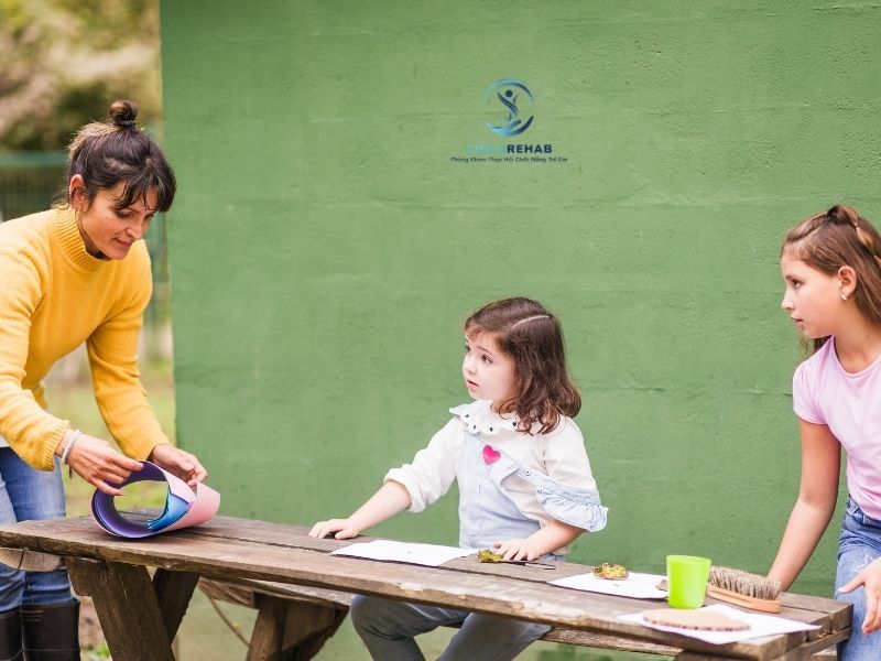 Làm Sao Để Trẻ Nghe Và Làm Theo Quy Tắc Trong Nhà? 2026 | ChildRehab