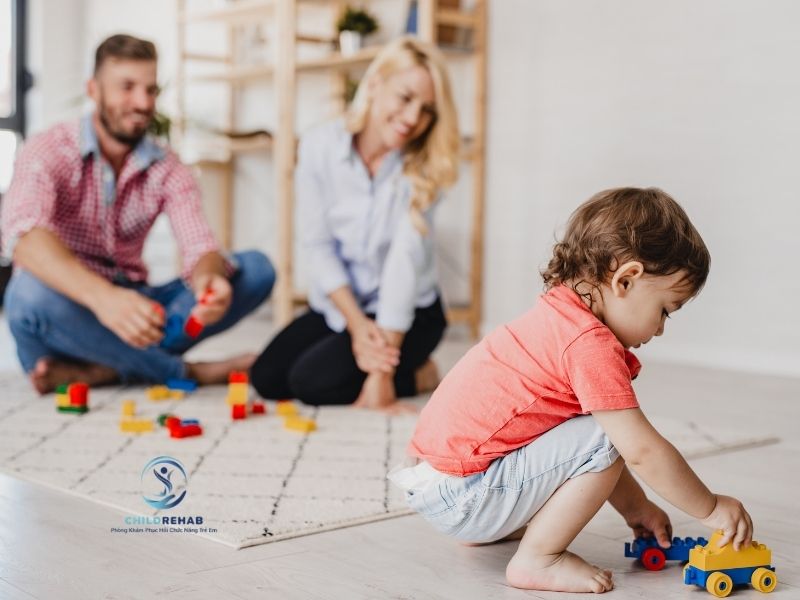 Cha Mẹ Có Nên Nhượng Bộ Mỗi Khi Con Khóc Không? 2026 | ChildRehab