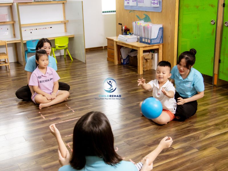 Phụ huynh cần chuẩn bị gì khi đưa trẻ đến ChildRehab?