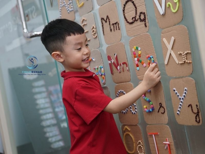 Cách Phát Triển Ngôn Ngữ Cho Trẻ 3 Tuổi Tại Nhà 2026 | ChildRehab