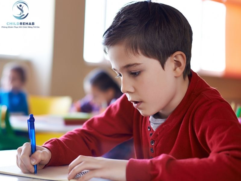 Gù Lưng Ở Trẻ 8 Tuổi Và Những Dấu Hiệu Không Nên Bỏ Qua 2026 | ChildRehab