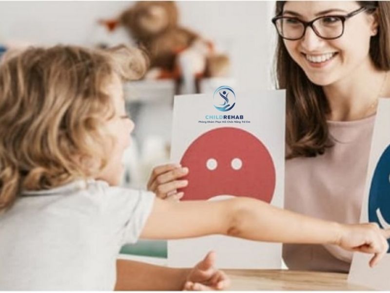 Tự Phát Triển Ngôn Ngữ Tại Nhà Cho Trẻ Có Đủ Không? 2026 | ChildRehab