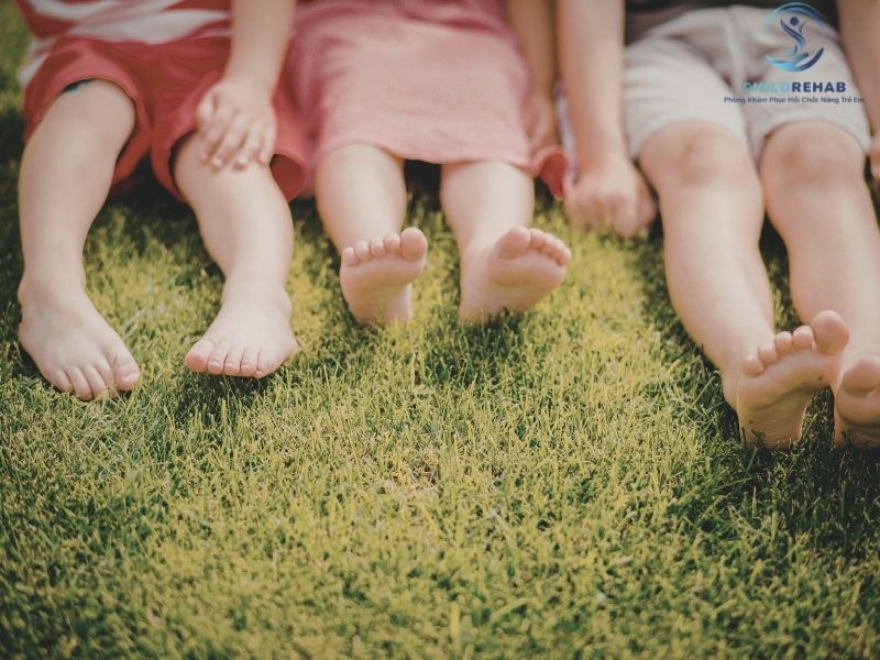 Lệch Trục Chi Dưới Ở Trẻ Là Gì? Dấu Hiệu Nhận Biết Và Khi Nào Cần Can Thiệp 2026 | ChildRehab