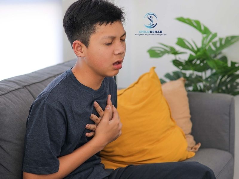 Trẻ Khò Khè Khó Thở Là Gì? Dấu Hiệu Cảnh Báo Sớm 2026 | ChildRehab