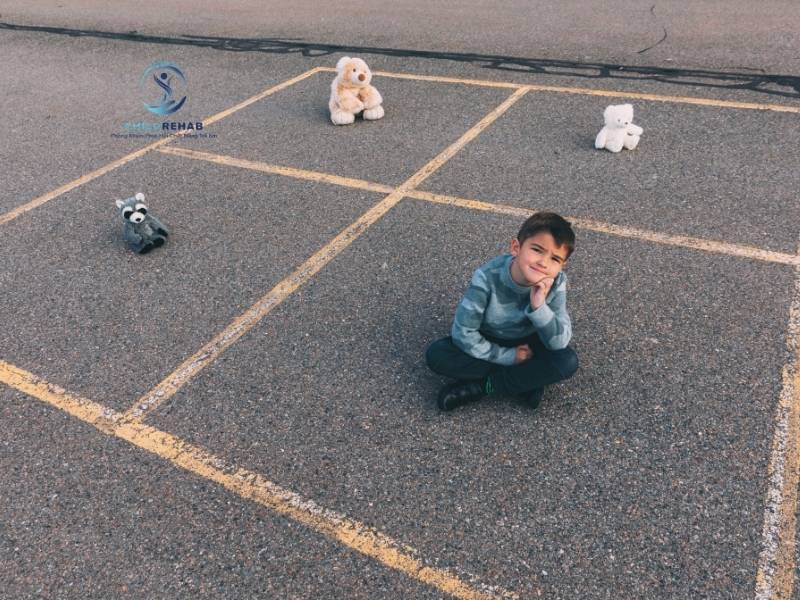 Trẻ Chỉ Thích Chơi Một Mình Có Sao Không? 2026 | ChildRehab