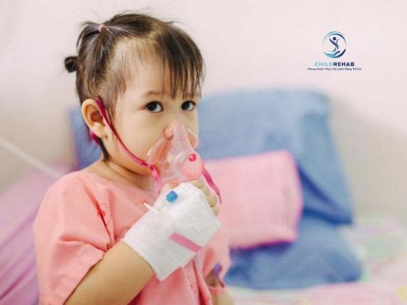 Trẻ Viêm Phổi Có Phải Nhập Viện Không? 2026 | ChildRehab