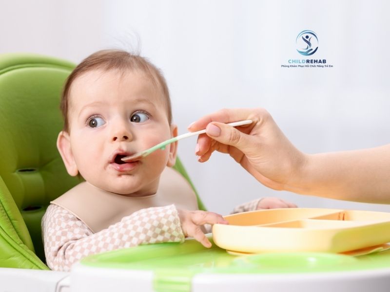Dạy Trẻ Tự Ăn Mà Không Biến Bữa Ăn Thành Áp Lực 2026 | ChildRehab