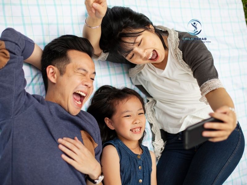 Vì Sao Trẻ Phụ Thuộc Vào Cha Mẹ Quá Nhiều? 2026 | ChildRehab