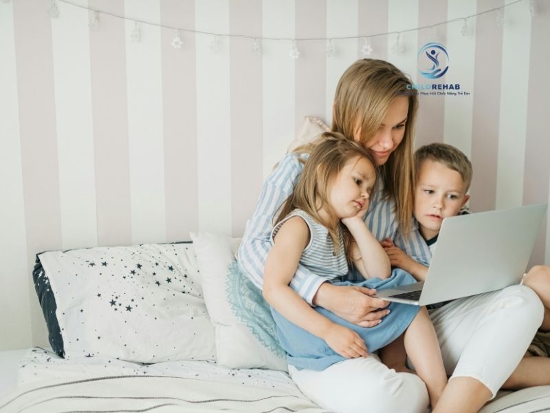Có Nên Làm Hộ Trẻ Khi Thấy Con Làm Chậm? 2026 | ChildRehab