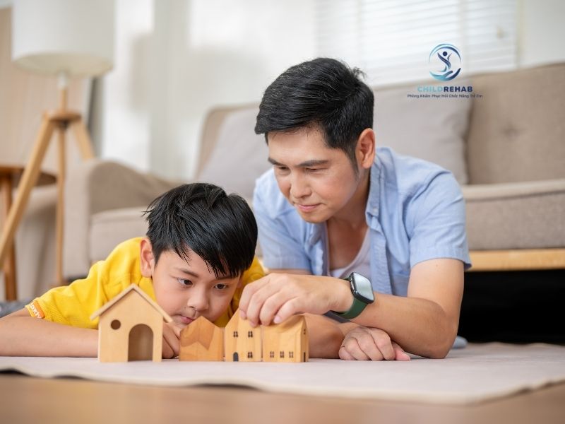 Hỗ Trợ Đúng Cách Có Thể Giúp Trẻ Tự Lập Tốt Hơn Như Thế Nào? 2026 | ChildRehab